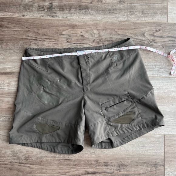 Nike ACG vented hiking short size 14 - Picture 6 of 12